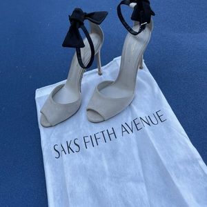 SOLD Gianvito Rossi Camoscio Shell heels Suede Bow tie Peep toe ankle stilettos